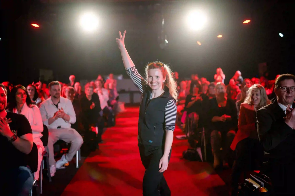 Vorträge 1 Rednerin Verena Schmidt beim 14. Internationalen Speaker Slam, Awardgewinnerin